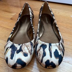 NIB Banana Republic leopard print silk Addison Ballet flat sz 8.5